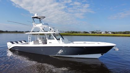 43' Everglades 2020 Yacht For Sale